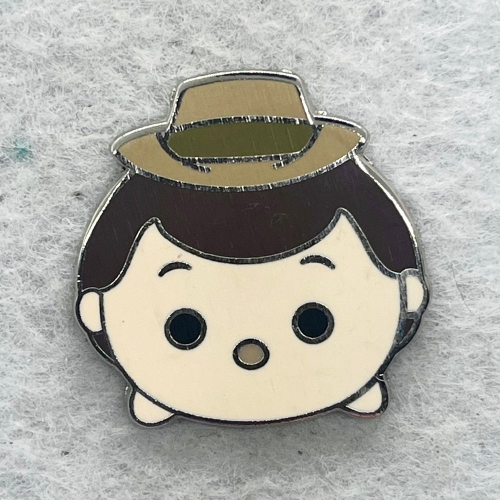 🔮 5/$25 Disney Adventureland Jungle Cruise Skipper Tsum Tsum Pin